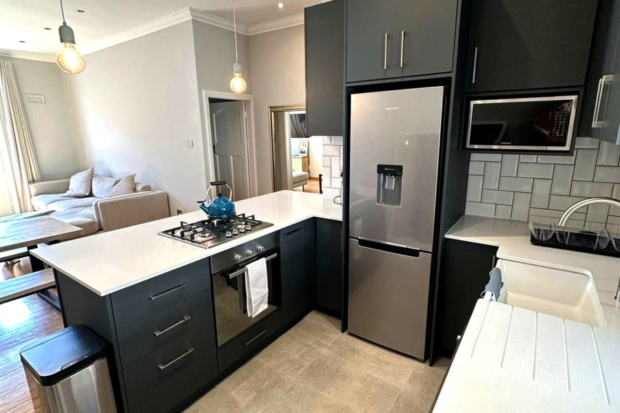 2 Bedroom Property for Sale in Sea Point Western Cape